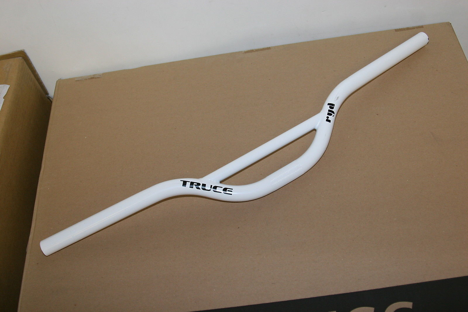 MTB White Bicycle Handlebars
