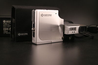 ★通電シャッターOK★ KYOCERA Finecam SL400R 3台セット 1024px-Kyocera_Finecam_SL400R_
