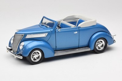 Ford Convertible Blue 1937 1:18 Road Signature | 92238