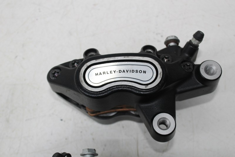 （限定）Harley-Davidson ブレーキパッドキット 等 18-24 HARLEY-DAVIDSON SOFTAIL LOW RIDER FXLRS RIGHT LEFT