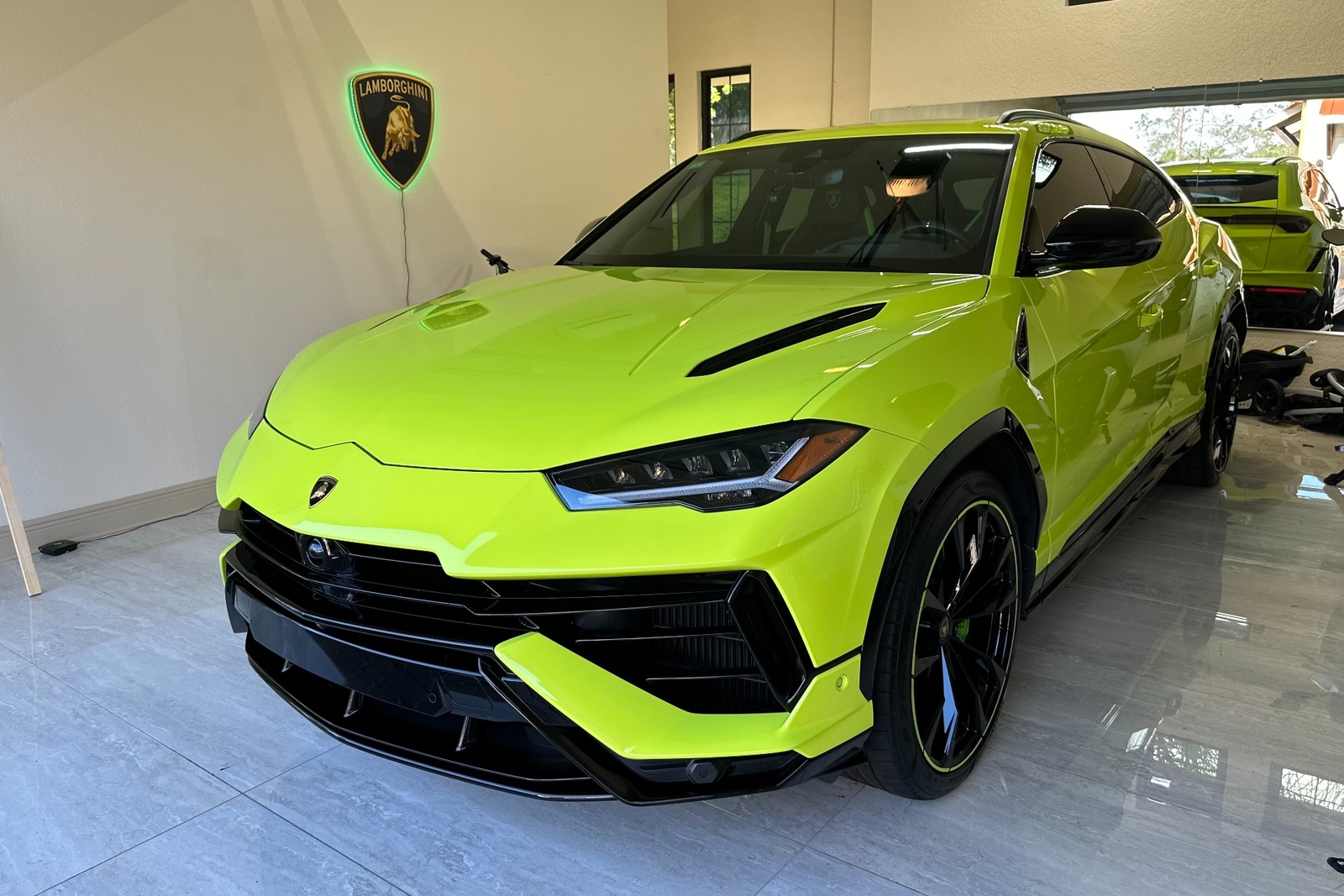 2023 Lamborghini Urus S