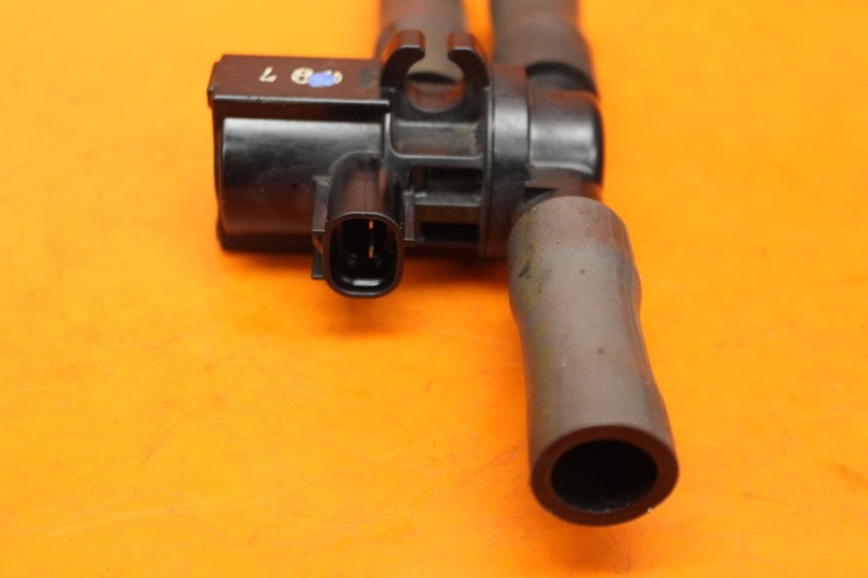 2011-2013 KAWASAKI NINJA ZX1000 OEM AIR VALVE SOLENOID TOP ENGINE