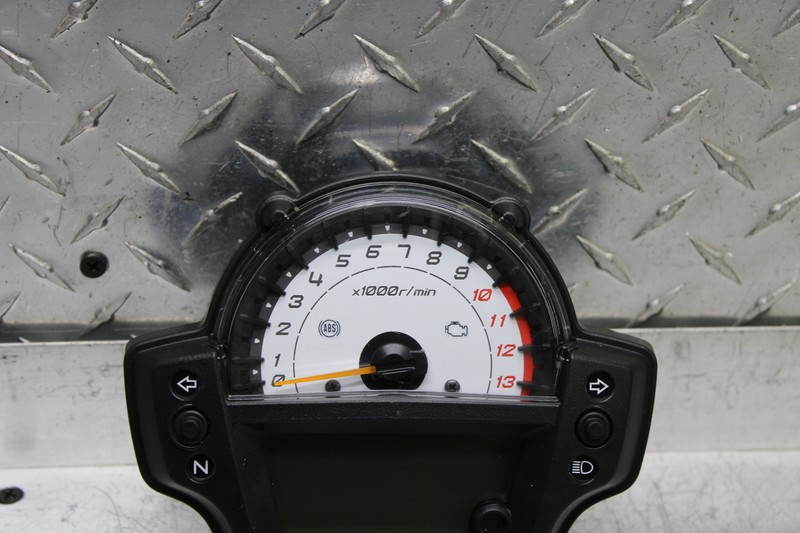カワサキ650RS メーターAssy 2016 KAWASAKI VERSYS 650 KLE650 ABS SPEEDOMETER GAUGE 25031-0540
