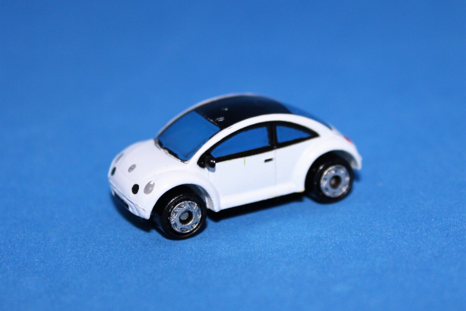 MicroMachines マイクロマシーンズ　ワーゲン Vintage Micro Machines Volkswagen VW Concept Bug White 1996