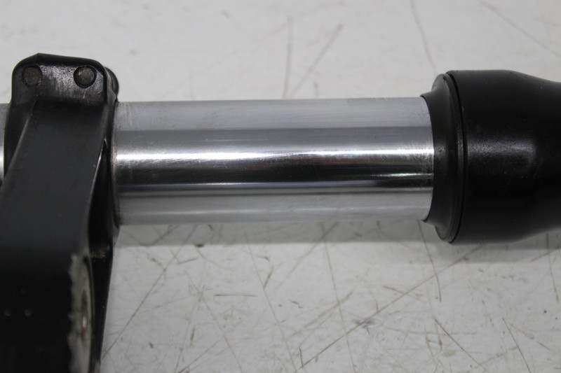 98-99 KAWASAKI NINJA ZX9R FRONT FORKS TRIPLE TREE CLAMP FORK