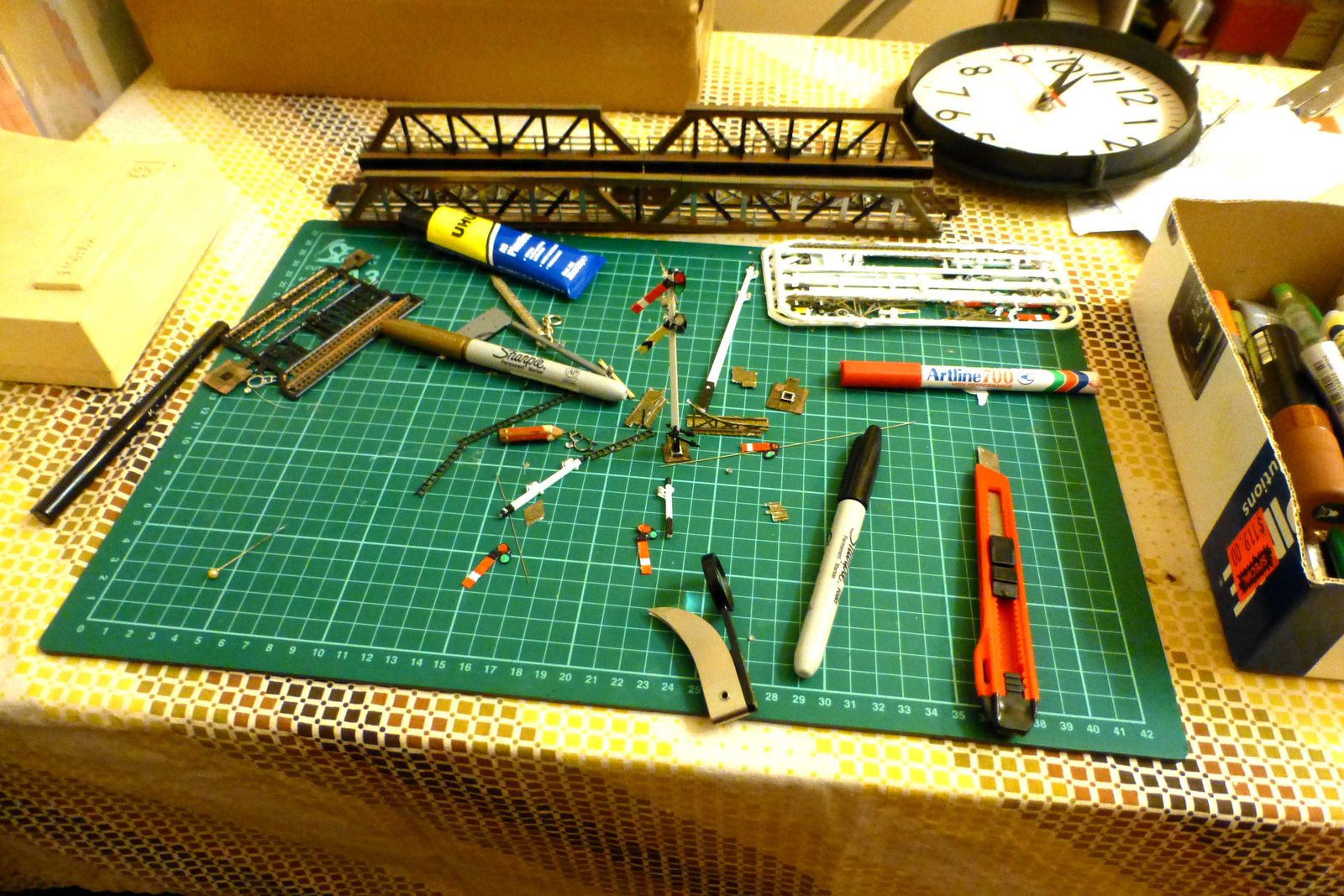 Ratio 476 LMS Round Post Signal Kit (Makes 8 Signals) 00 Gauge Plastic kit 1stPo eBay