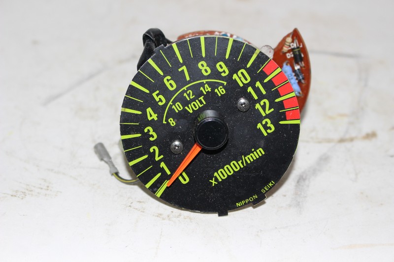 1983 1984 KAWASAKI ZX1100 GPZ TACHOMETER GAUGE METER (KTGU71) FOR