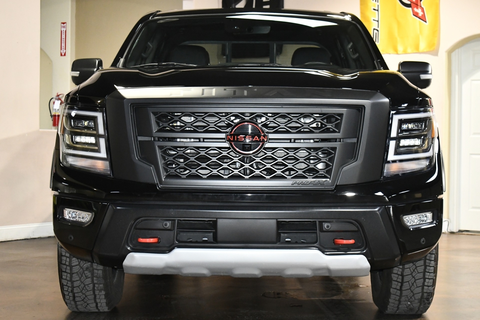 2023 Nissan Titan PRO-4X 7202 Miles Super Black Truck 5.6L V8 400hp 413ft. lbs.