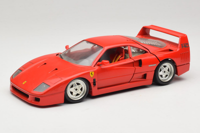 Ferrari F40 Rouge Diamond Edition 1:18 Bburago | 3022-P1