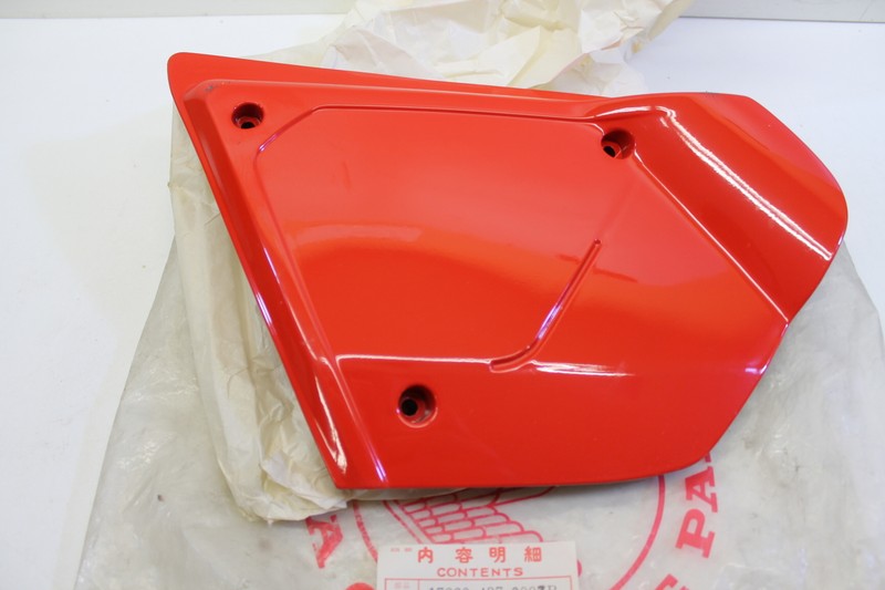 NOS Honda 1979-1982 XR185 XL185 XR200 XL100 125 SIDE COVER OEM