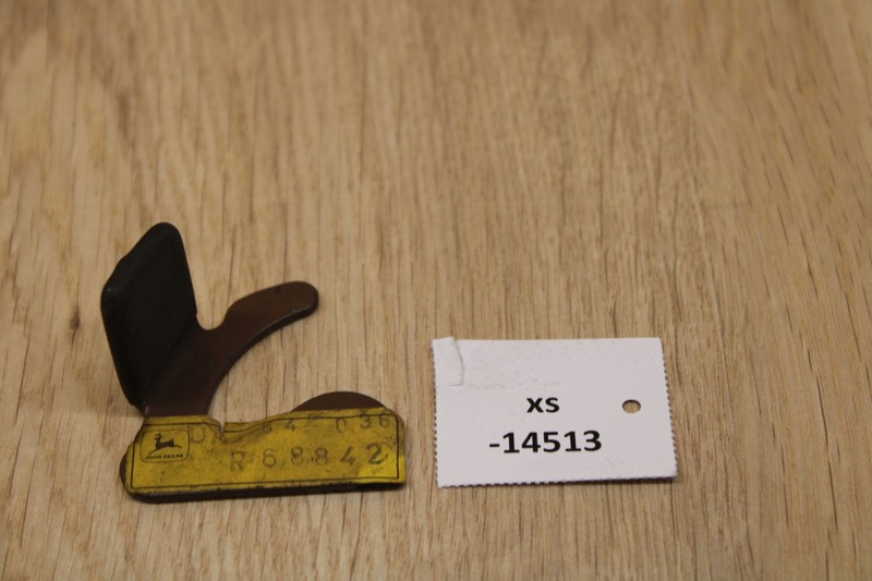 John Deere R68842 Latch Nos Neu Genuine Xs14513