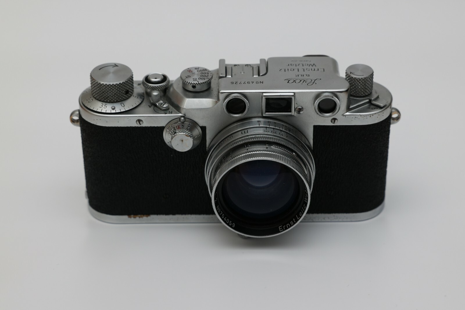 ライカ Leica IIIc ボディ 完動品 #251a ライカ Leica IIIc ボディ 完動品 #251a - メルカリ