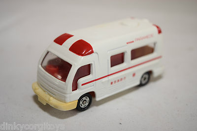 TOMICA TOMY NISSAN PARAMEDIC AMBULANCE CREAM NEAR MINT