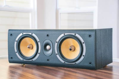 b&w 600 center speaker