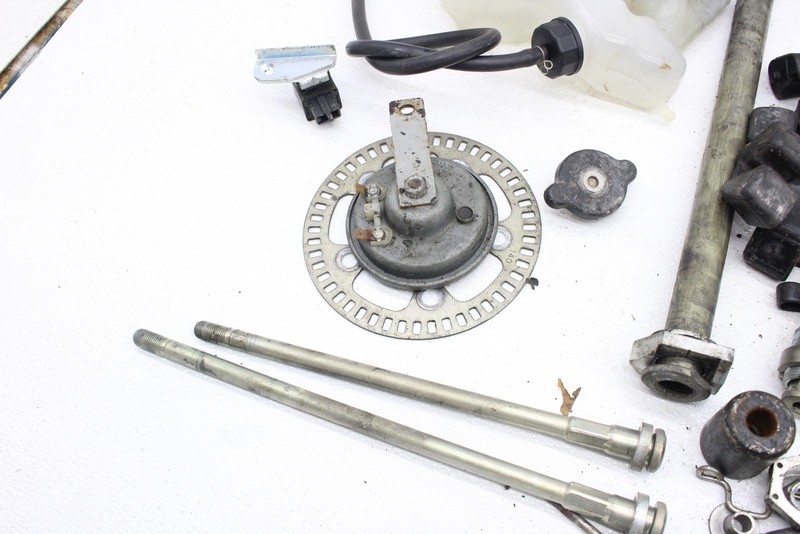 12-25 KAWASAKI NINJA ZX14R PARTS HARDWARE SPROCKET TANK AXLE TUBES