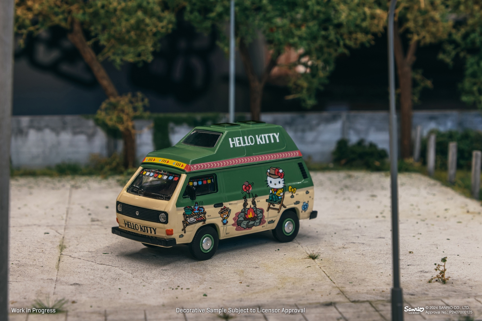 Tarmac Works 1/64 Volkswagen T3 Van Hello Kitty Camping