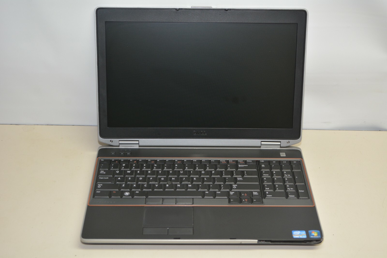 Dell Latitude E6520 完動品 Dell Latitude E6520 Intel Core i5-2520 4GB RAM 128GB SSD