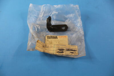 NOS YAMAHA BRACKET 22 XVZ12 XVZ12D XVZ12DC XVZ12DKC2 XVZ12KC2 #26H-2833X-02
