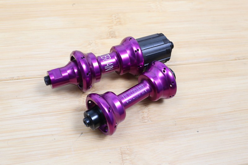 NOS Ulterrain Mountain Bike Hubset 3DV Purple 8-10 Speed 100/135 QR 32 Holes 32H