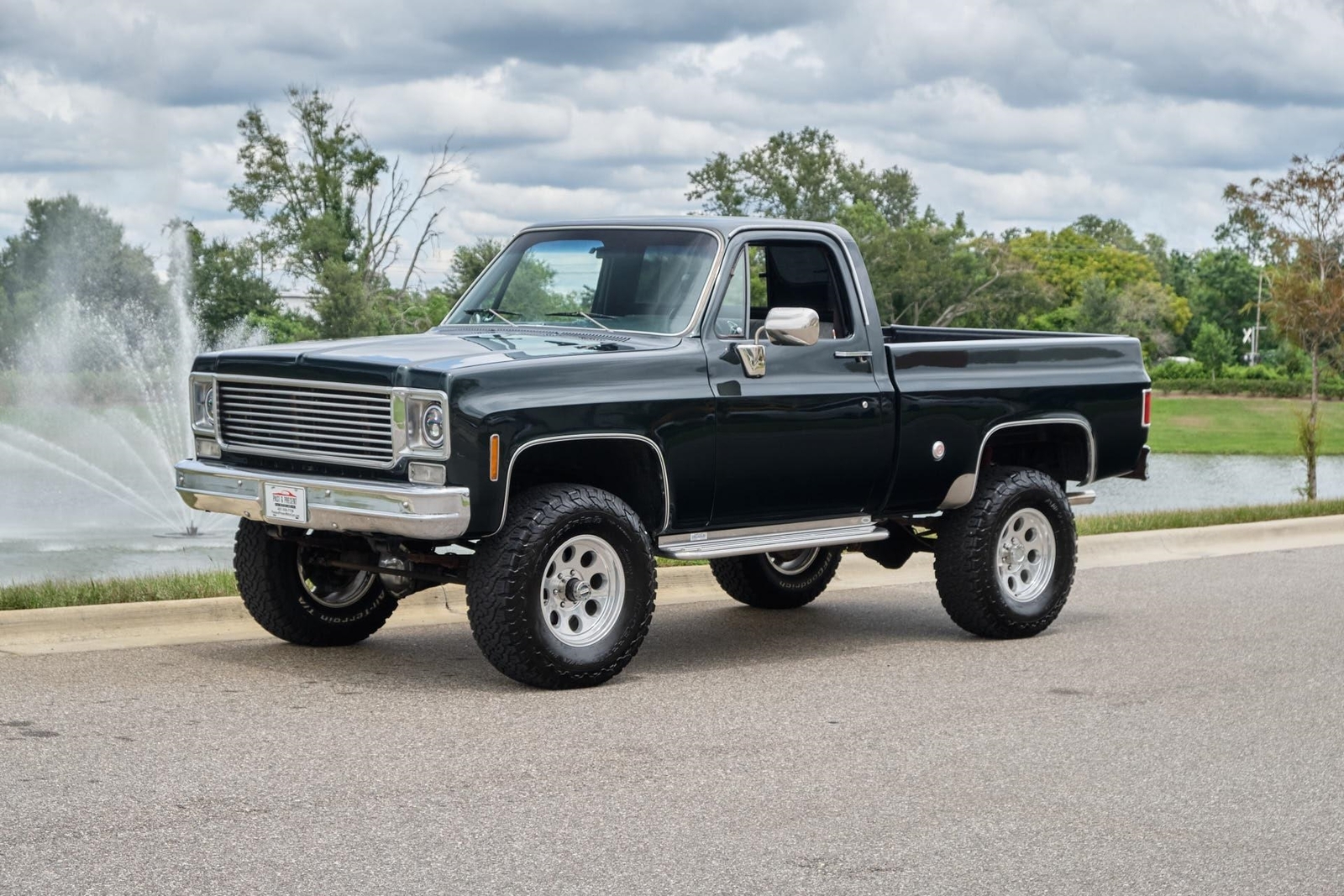 1976 GMC K15 Sierra Grande Restored Green