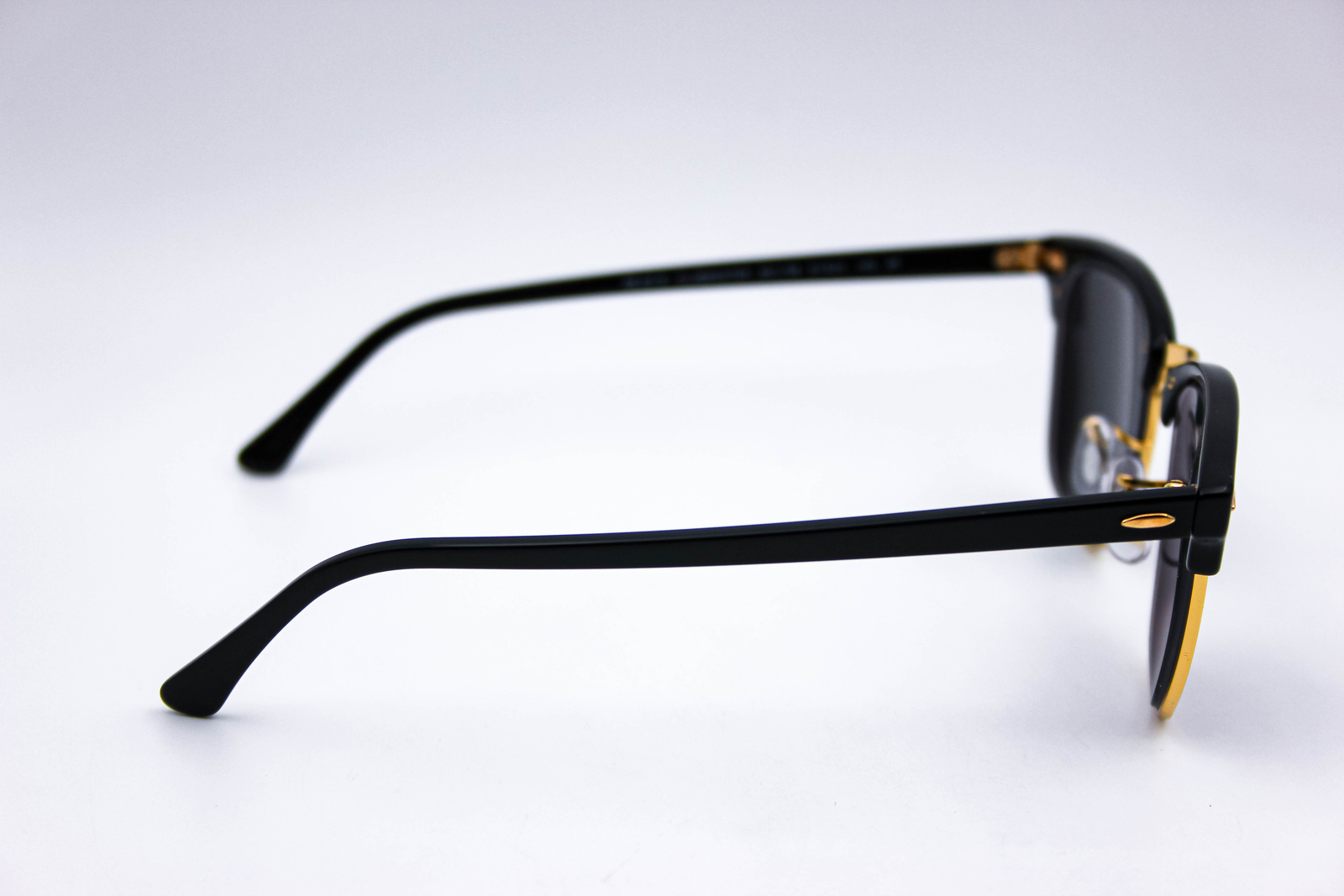 Ray-Ban Rb3016 Clubmaster 901/58 Black/Gold Sunglasses Need