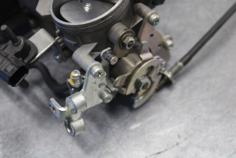 09-12 KAWASAKI NINJA ZX6R MAIN FUEL INJECTORS / THROTTLE