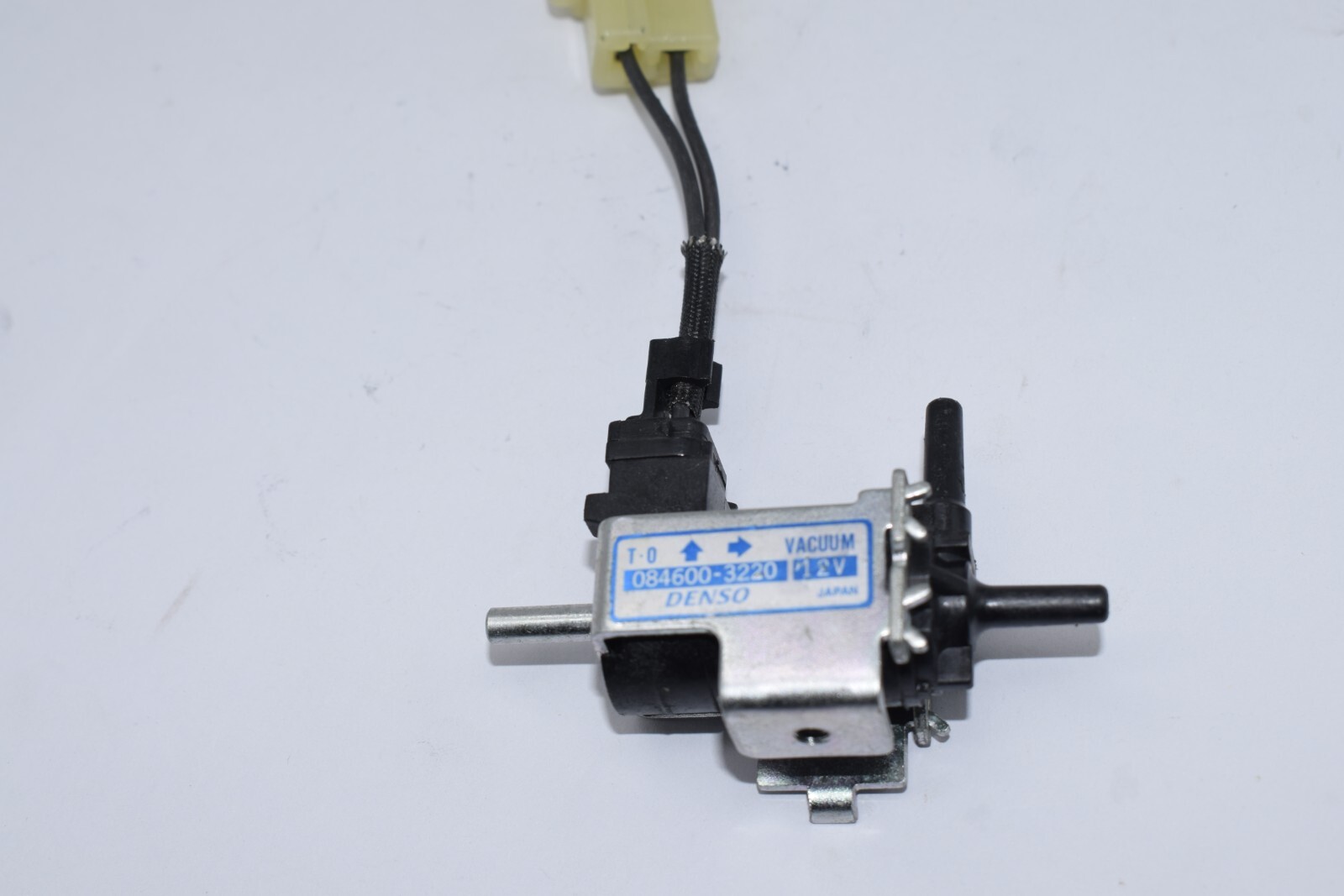 1985-89 Toyota MR2 Genuine Vacuum Switch Valve # 084600-3220
