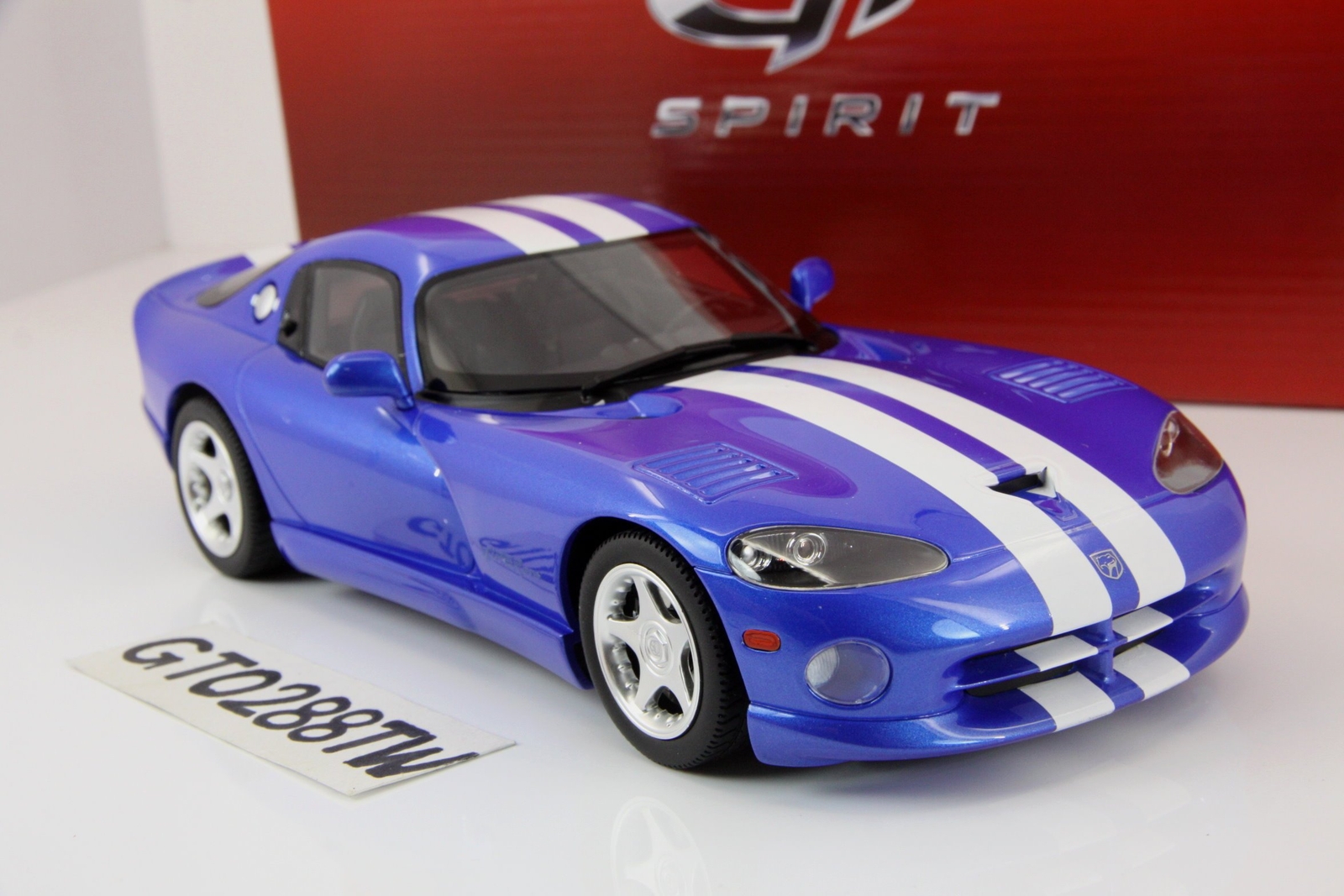Dodge Viper GTS coupe 1996 1/18 【6095m】 GT Spirit 1:18 scale Dodge Viper GTS Coupe 1996 - Blue(LE