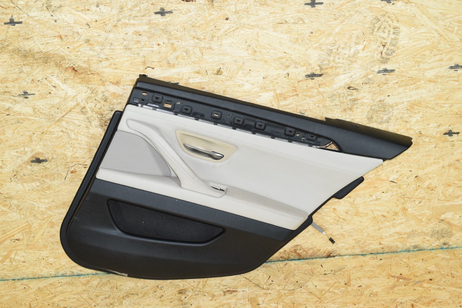 BMW F10 REAR RIGHT PASSENGER SIDE INTERIOR DOOR ARD PANEL