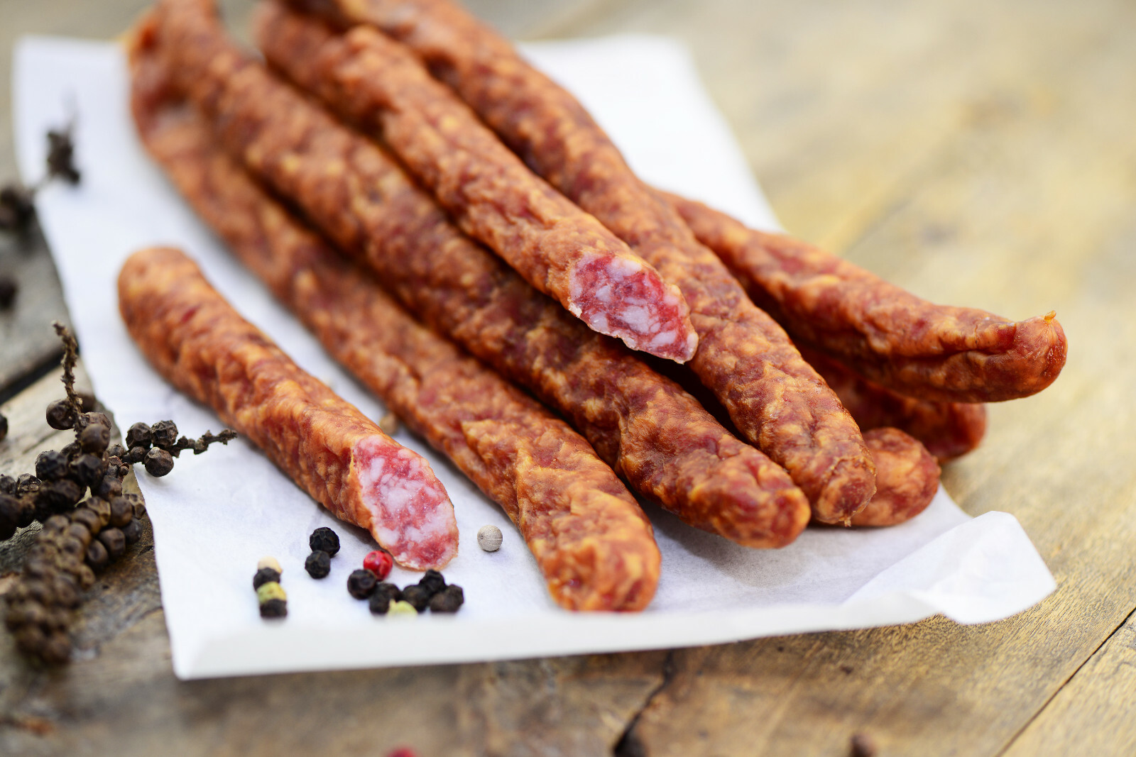 Pfefferbeißer Dürre Lange  € 1,50/100g dünne Mettwurst luftgetrocknet