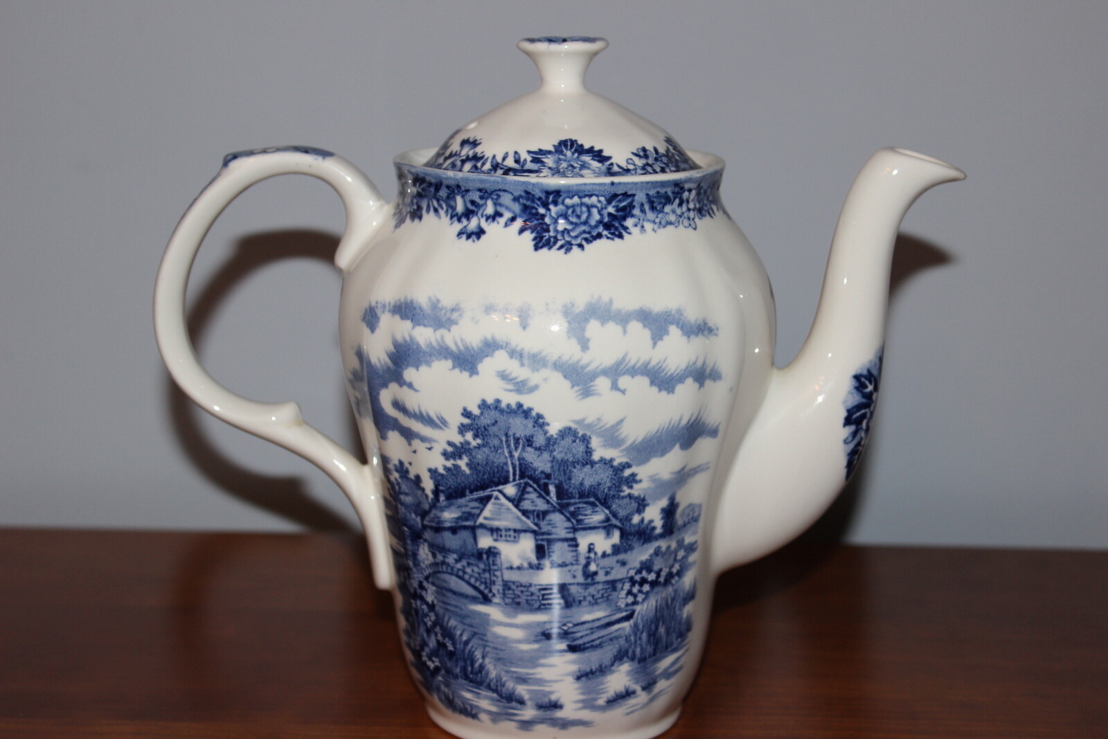Vintage Olde Staffordshire Salem China Tea Pot Coffee ENGLISH VILLAGE