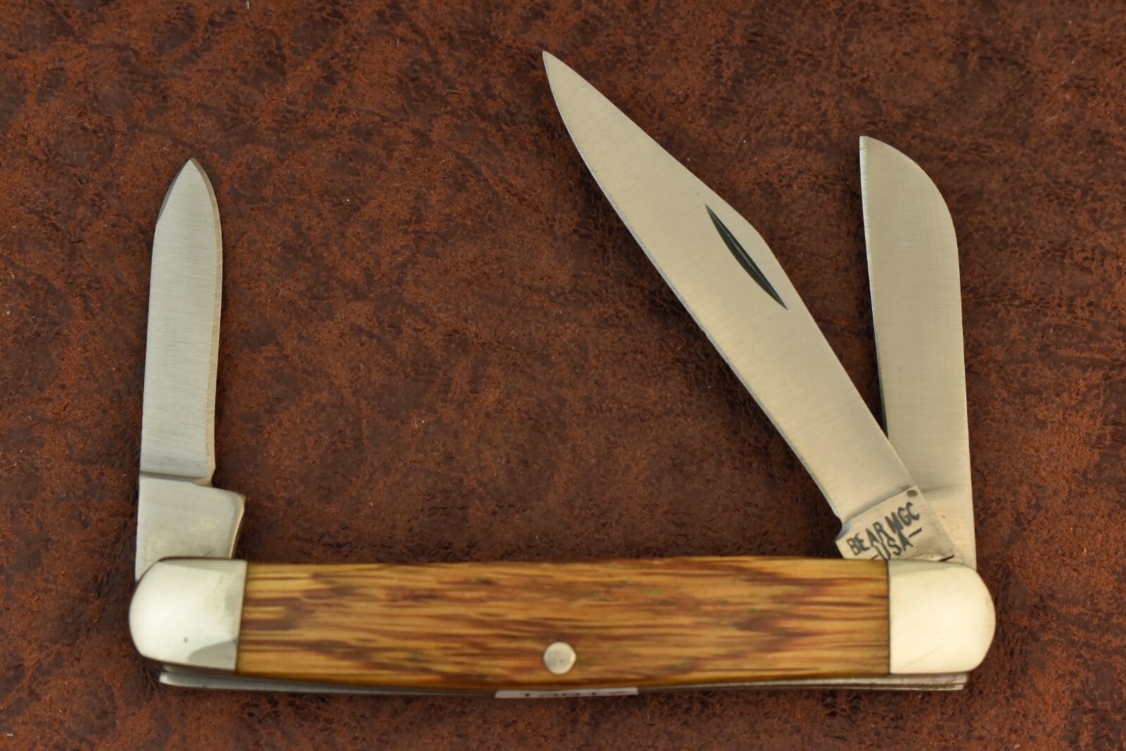 BEAR MGC USA 7 STARS DOT SMOOTH WOOD PREMIUM STOCKMAN KNIFE BEAR MGC USA 7 STARS DOT SMOOTH WOOD PREMIUM STOCKMAN KNIFE