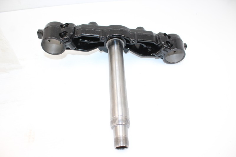 0508 KAWASAKI VULCAN 1600 NOMAD FRONT FORKS LOWER TRIPLE TREE STEM 440370021 eBay