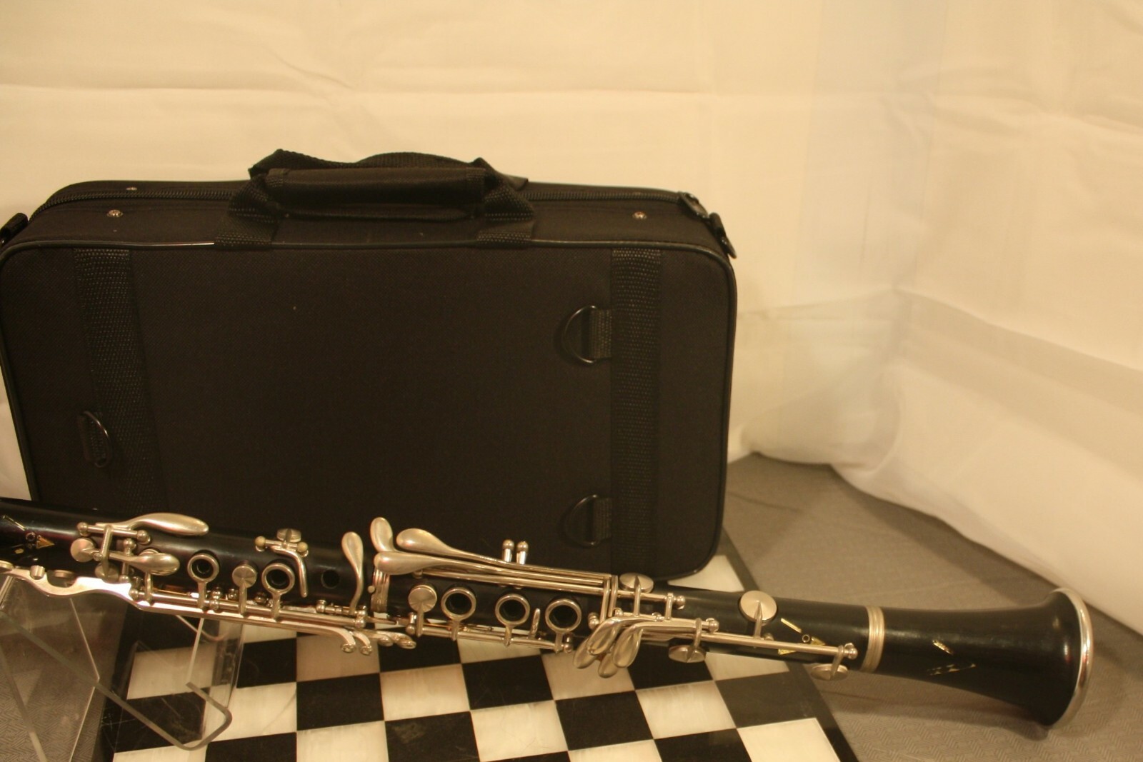 Vito V-40 Beginner Clarinet in New Case with Brilhardt Mouthpiece