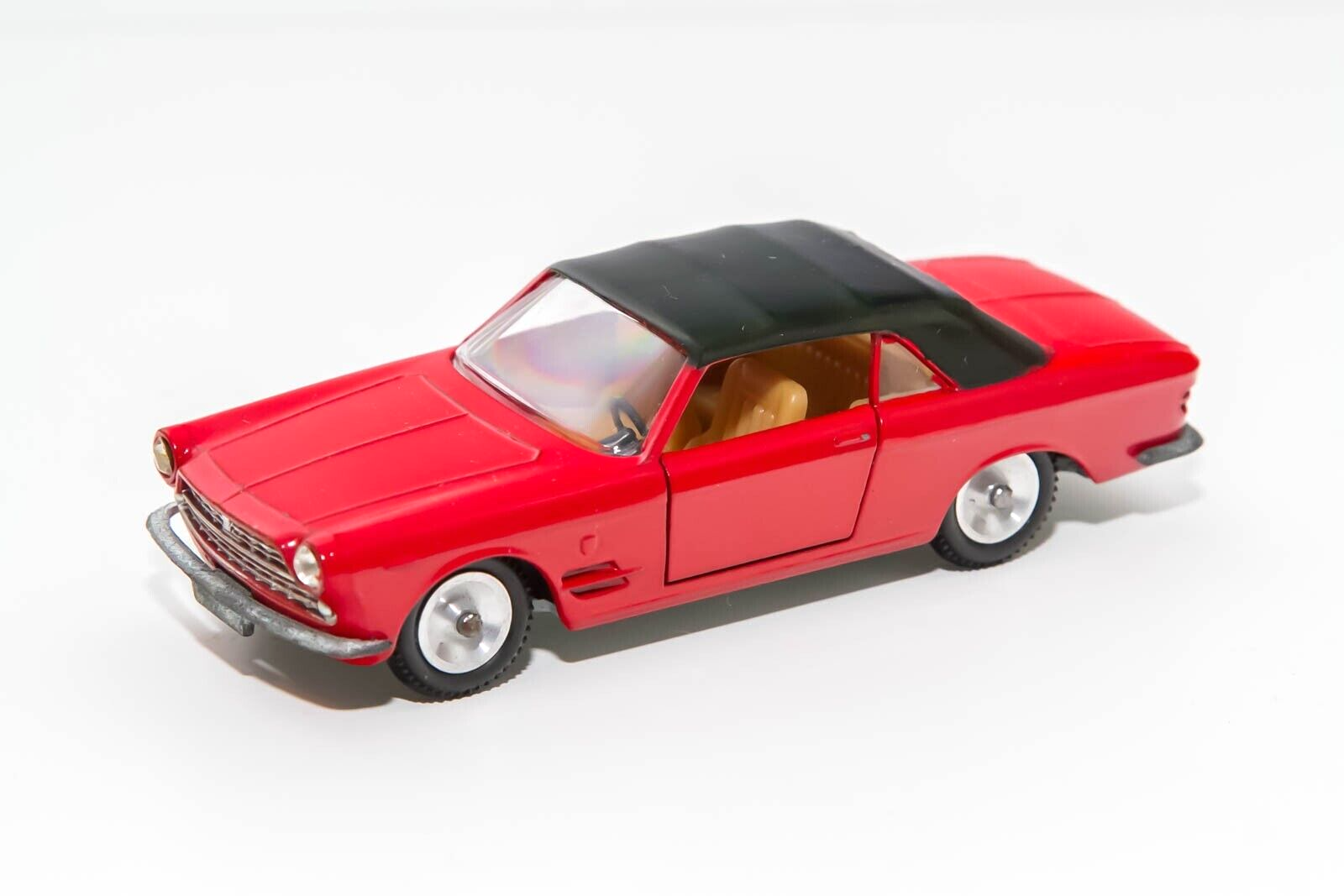 【piccolo】Dalia Solido 　NO.30FIAT2300 SOLIDO-DALIA - 30/133 - FIAT 2300 S CABRIOLET GHIA - 1 / 43e