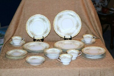 Noritake China - RIDLEY - Japan - 32 Piece Set - 8 Pc Plc