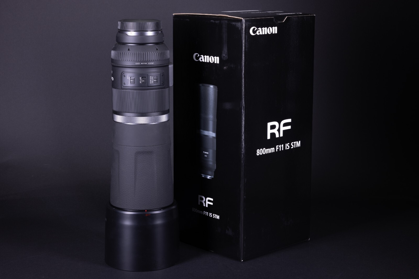 Canon RF 800mm f11 IS STM Lens with Hood, Box, Manual Canon RF 800mm f11 IS STM Lens with Hood, Box, Manual