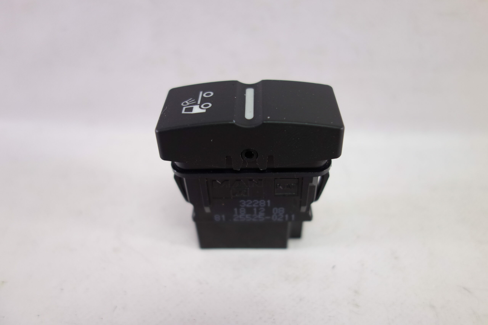 MAN TGX 18.XXX FG MULTIFUNCTION CONTROLLER 81.25525-021