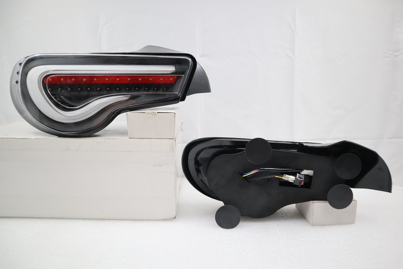 Tail Light Valenti Sequential Signal Clear Black Fit-13~20-Toyota