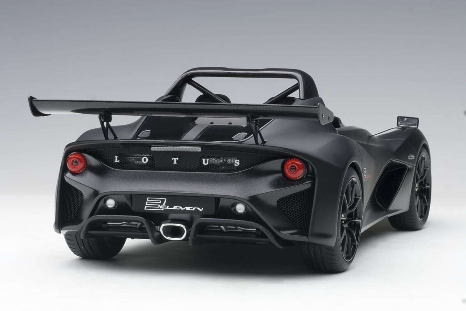 AUTOart 1/18 ロータス 3-イレブン75391 1/18 Lotus 3-Eleven Matt Black Model Car By Autoart 75391 | eBay