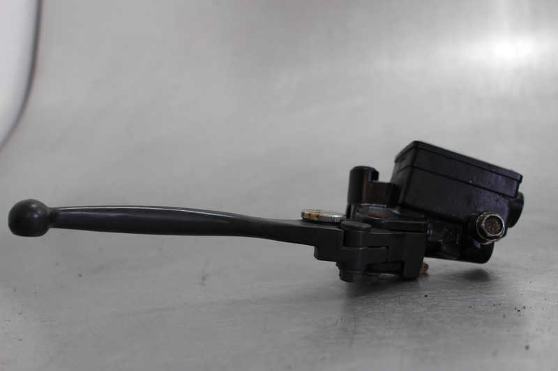 1998 Kawasaki Ninja ZX11 Zx 11 Front Brake Master Cylinder W