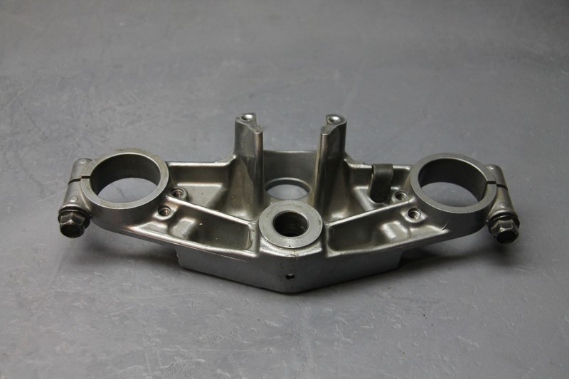 ふぉんだん 1990 Kawasaki Ninja Zx11 Forks Upper Triple Tree Clamp 44039