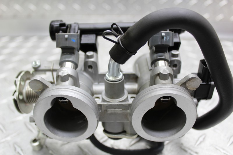 2022 KAWASAKI NINJA 400 EX400 MAIN FUEL INJECTORS / THROTTLE