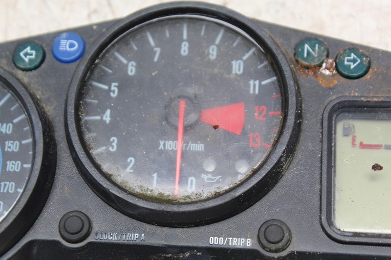 00-01 KAWASAKI NINJA ZX12R SPEEDO TACH GAUGES DISPLAY 00-01 KAWASAKI NINJA ZX12R SPEEDO TACH GAUGES DISPLAY