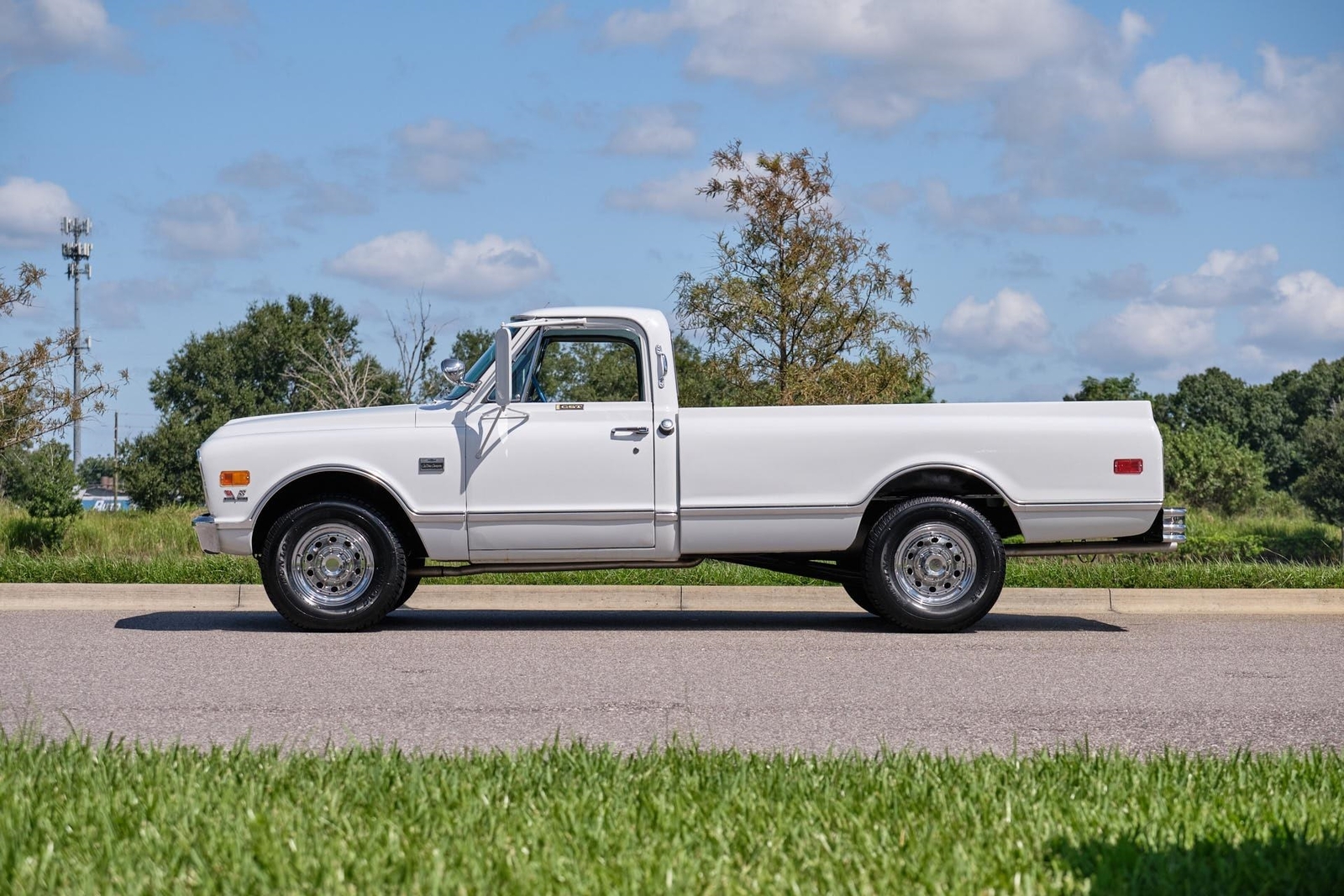 Owner 1968 Chevrolet C20 3/4 Ton, 396 Big Block, CST Camper Special White