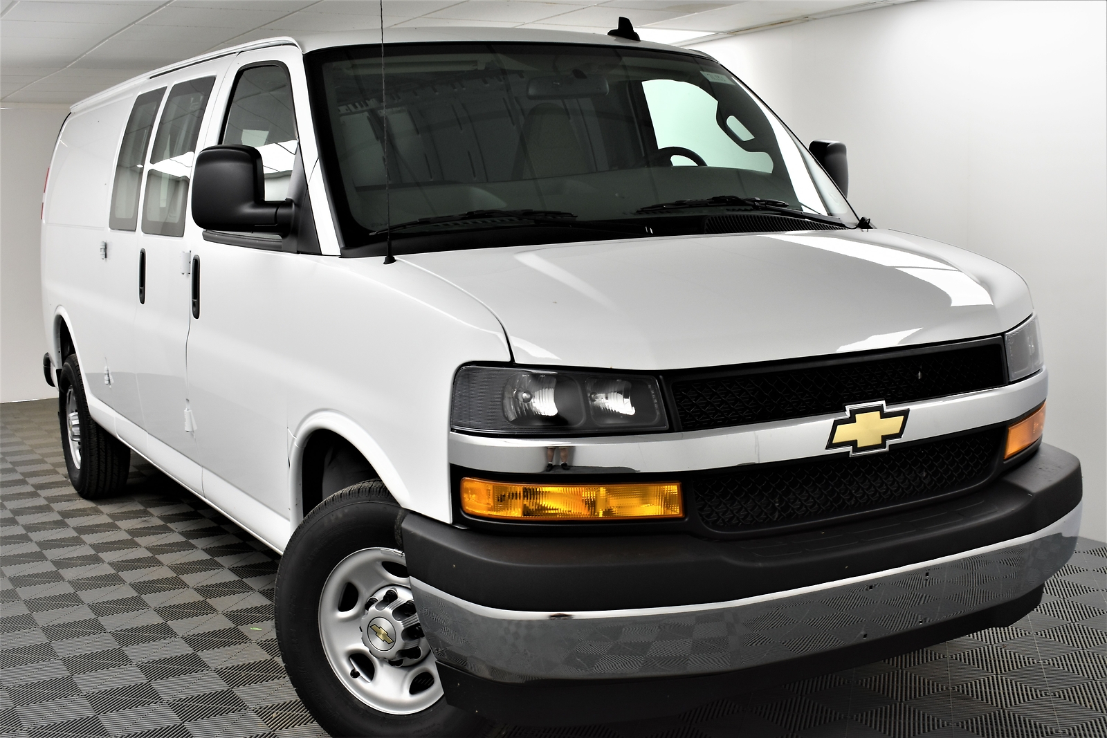 2020 chevrolet express g2500