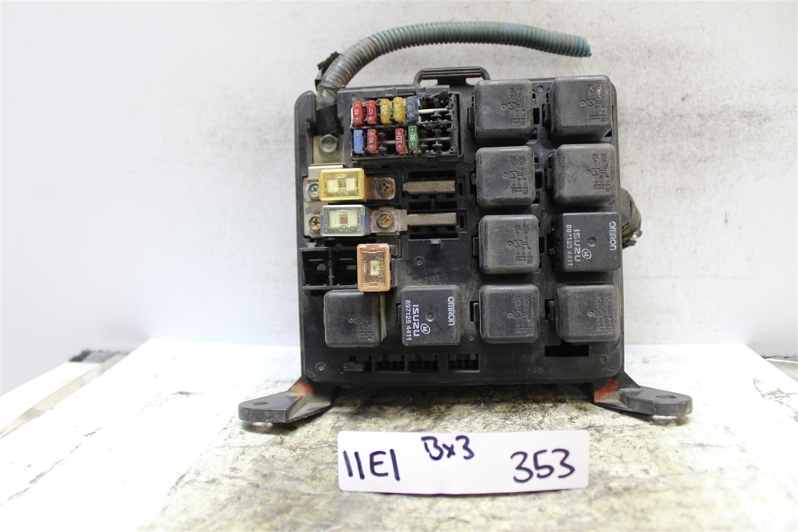 ご確認用です！ 99-01 ISUZU VEHICROSS 3.5L FUSE RELAY BOX MODULE 71541379