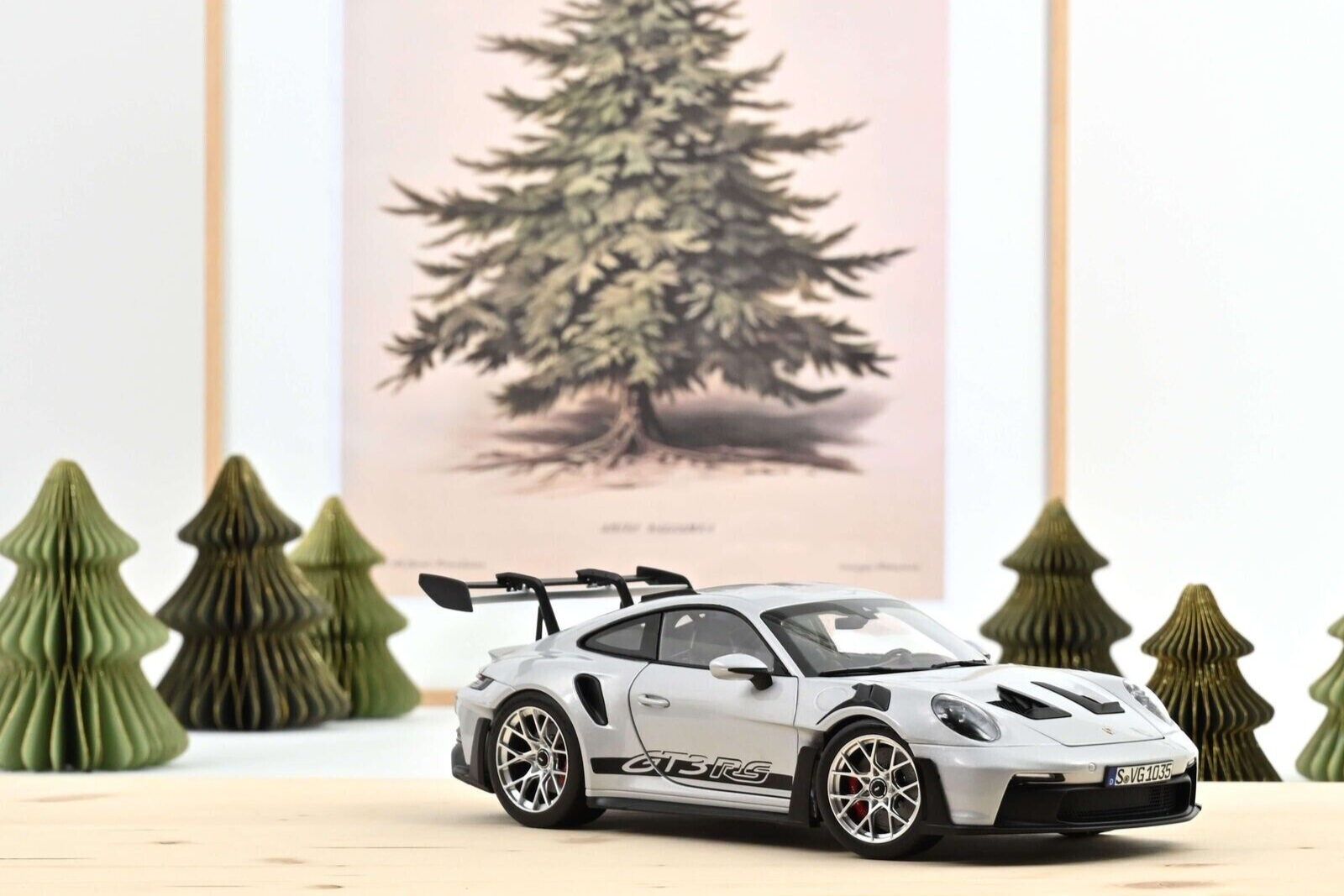 ミニカーPORSCHE 911 EAGLE'S RACE 1/18スケール $_57.JPG?set_id=880000500F