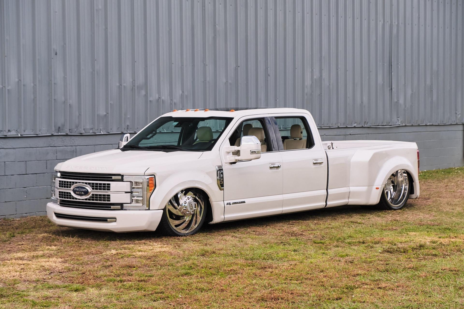 2017 Ford F350 Platinum Crew Cab Dually Sema Build White Used Ford