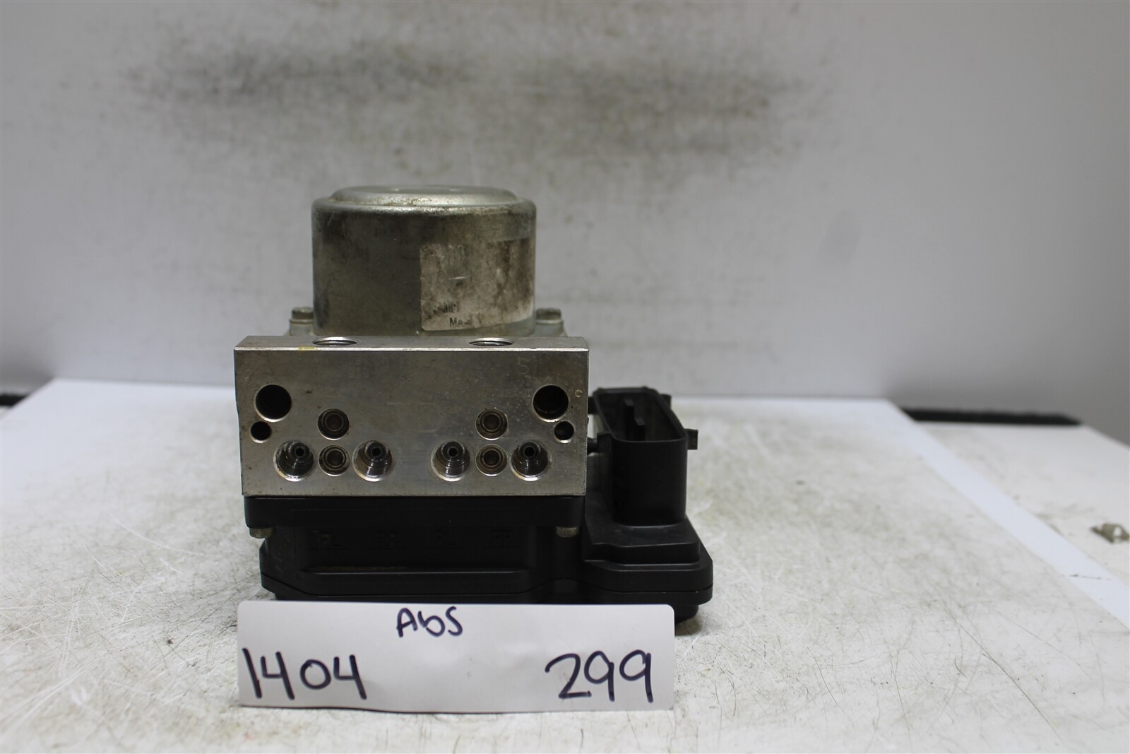 2011 Nissan Juke ABS Anti Lock Brake Pump Control 476601KC3A